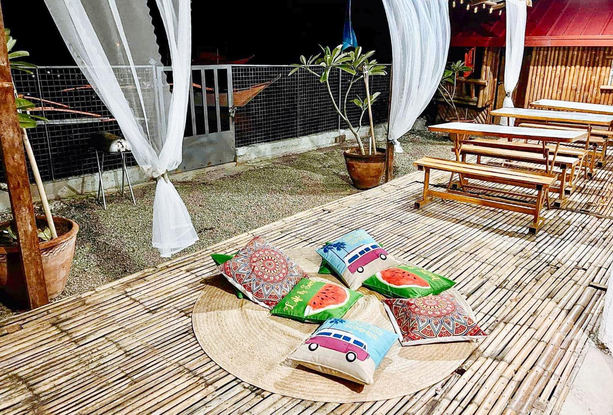 The Lavana Villa Del Matabungkay By Reddoorz ลีอัน ภายนอก รูปภาพ